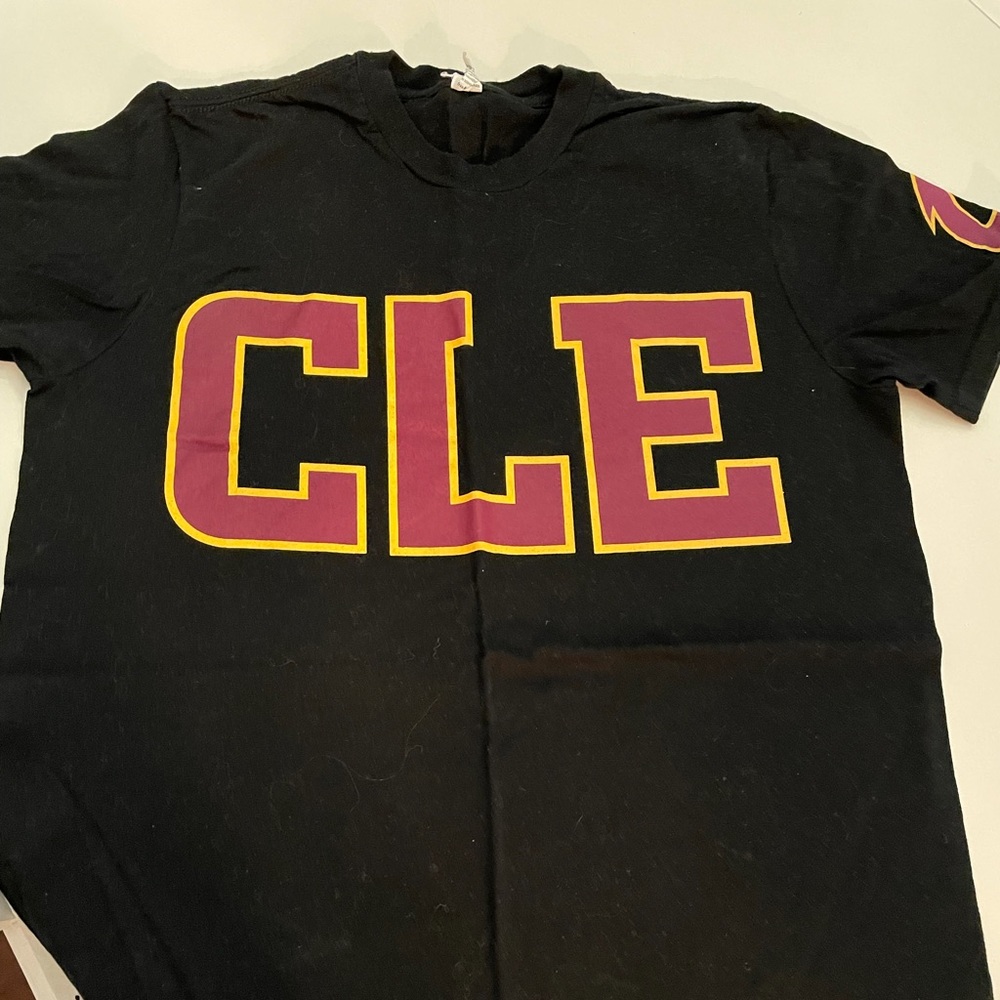 Cavaliers 2016 playoff shirt, M